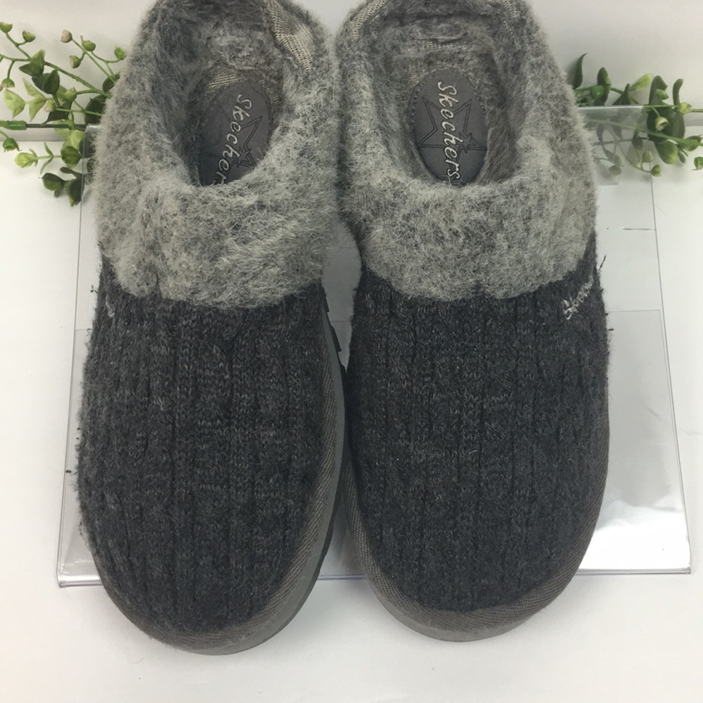 Skechers Gray Fur/Knitted Mule Slip Ons Sz 8